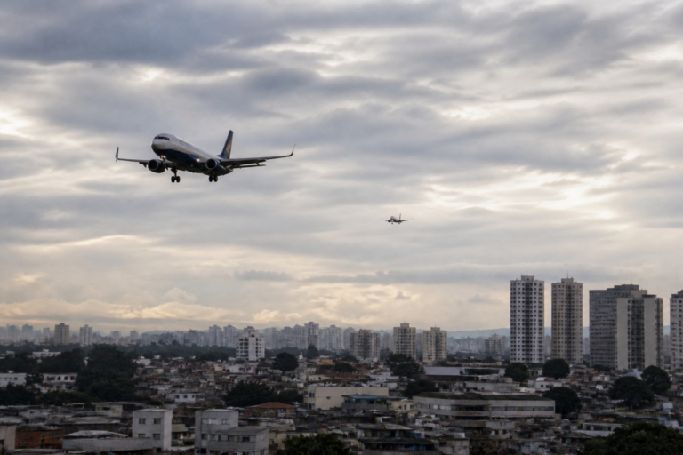 FAB investiga aproximação crítica entre aviões no espaço aéreo de São Paulo